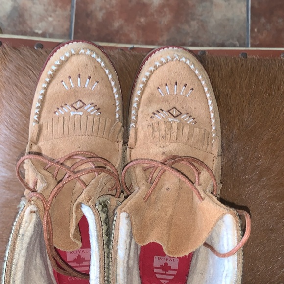 Ladies Moccasin / Chukka style Booties - Picture 7 of 9